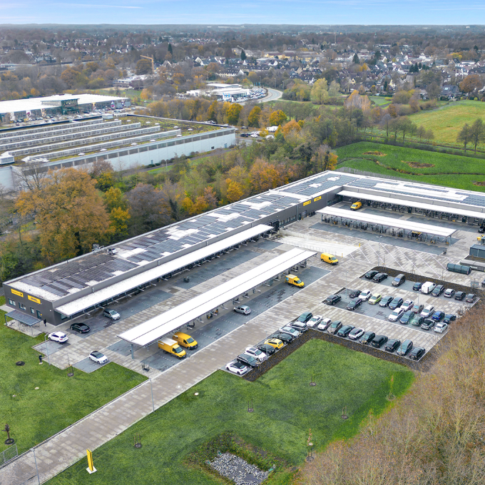 Luftaufnahme des Zustellstützpunkts der Deutschen Post AG an der Annenheider Allee in Delmenhorst